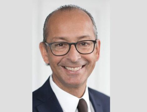 R. Naef